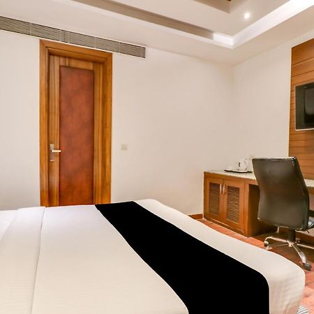 Townhouse 939 Hotel Gagan Inn Near Satyam Inox Patel Nagar Nuova Delhi Esterno foto
