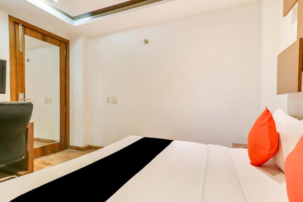 Townhouse 939 Hotel Gagan Inn Near Satyam Inox Patel Nagar Nuova Delhi Esterno foto