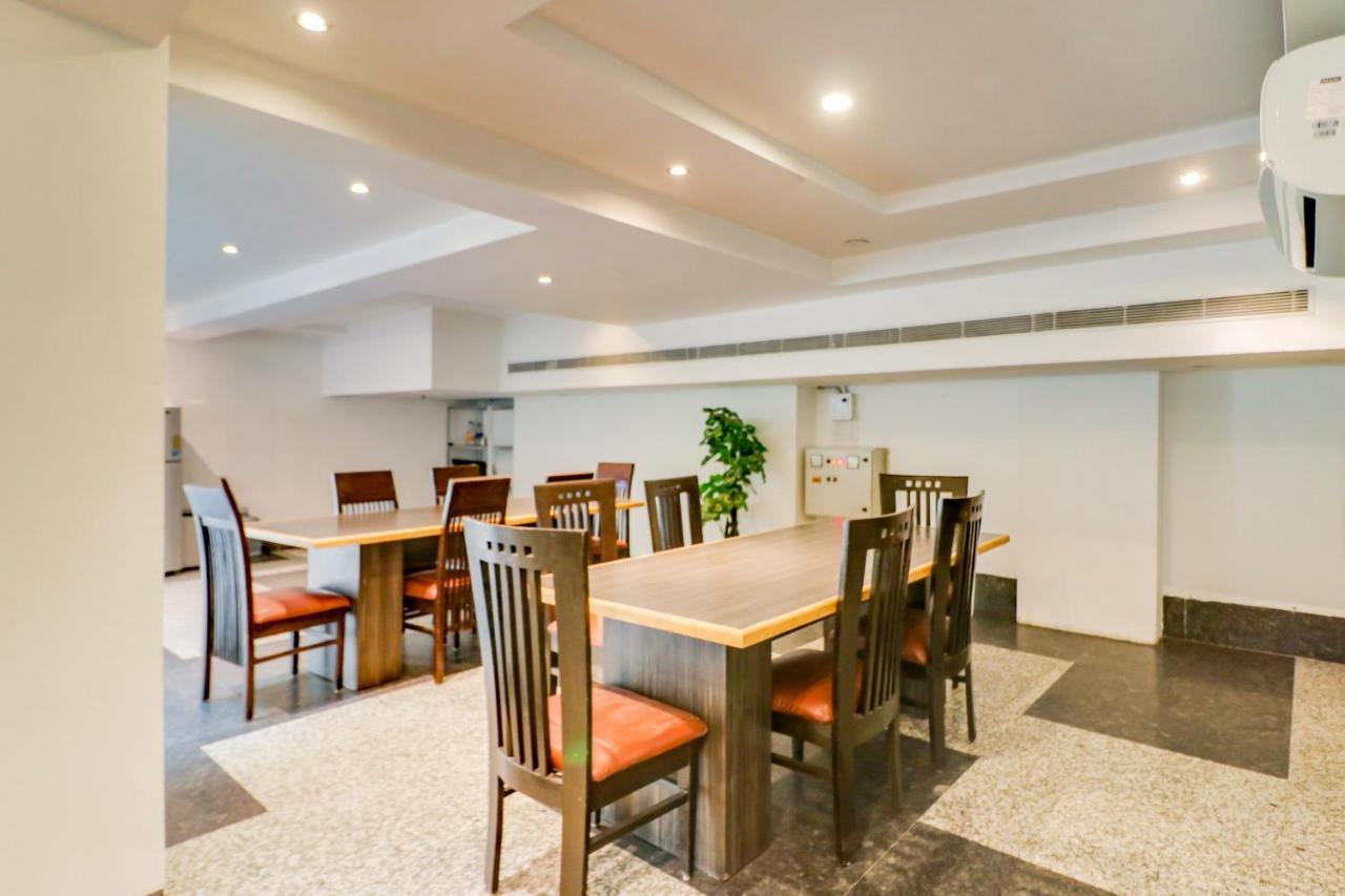 Townhouse 939 Hotel Gagan Inn Near Satyam Inox Patel Nagar Nuova Delhi Esterno foto