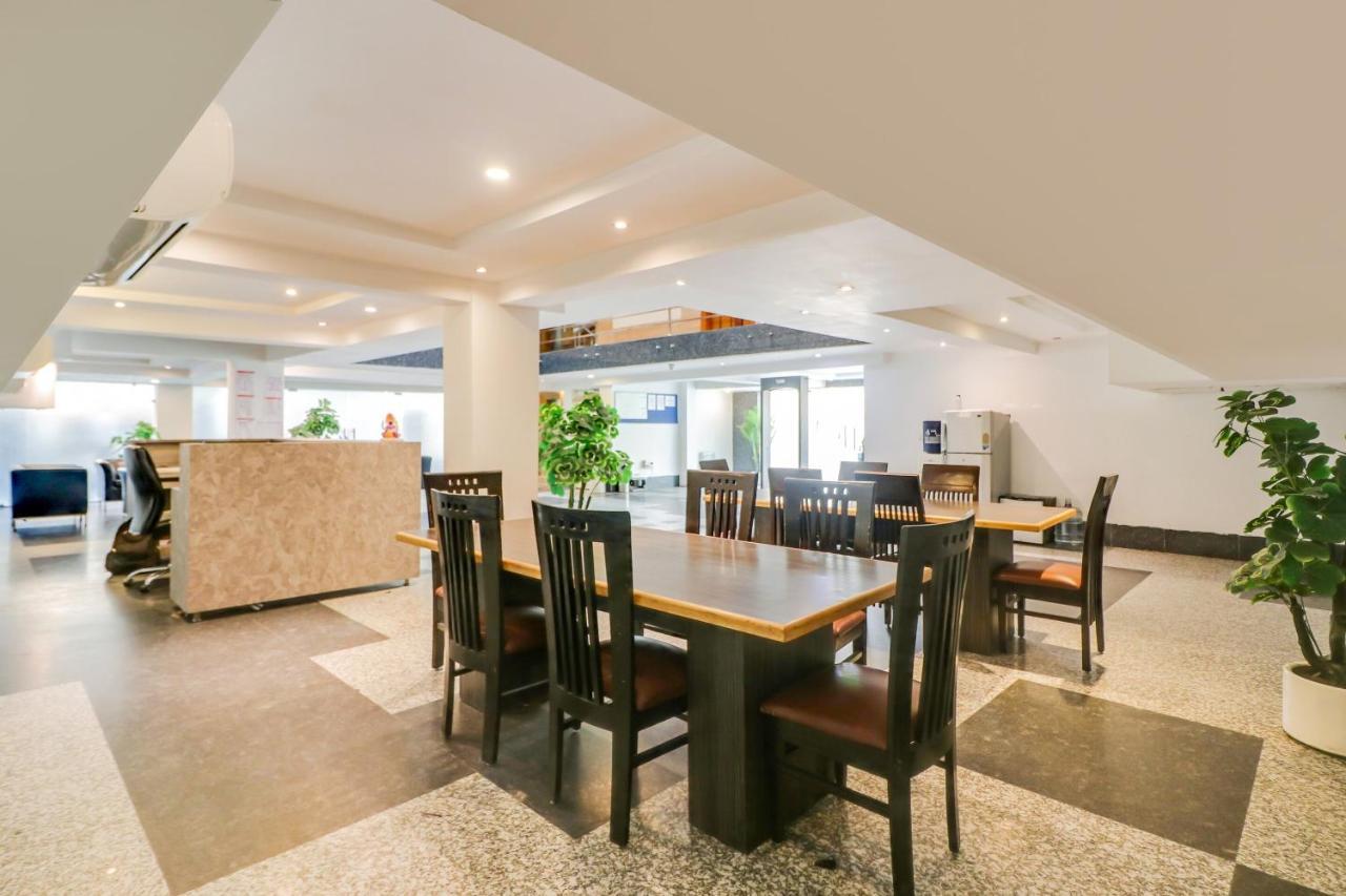 Townhouse 939 Hotel Gagan Inn Near Satyam Inox Patel Nagar Nuova Delhi Esterno foto