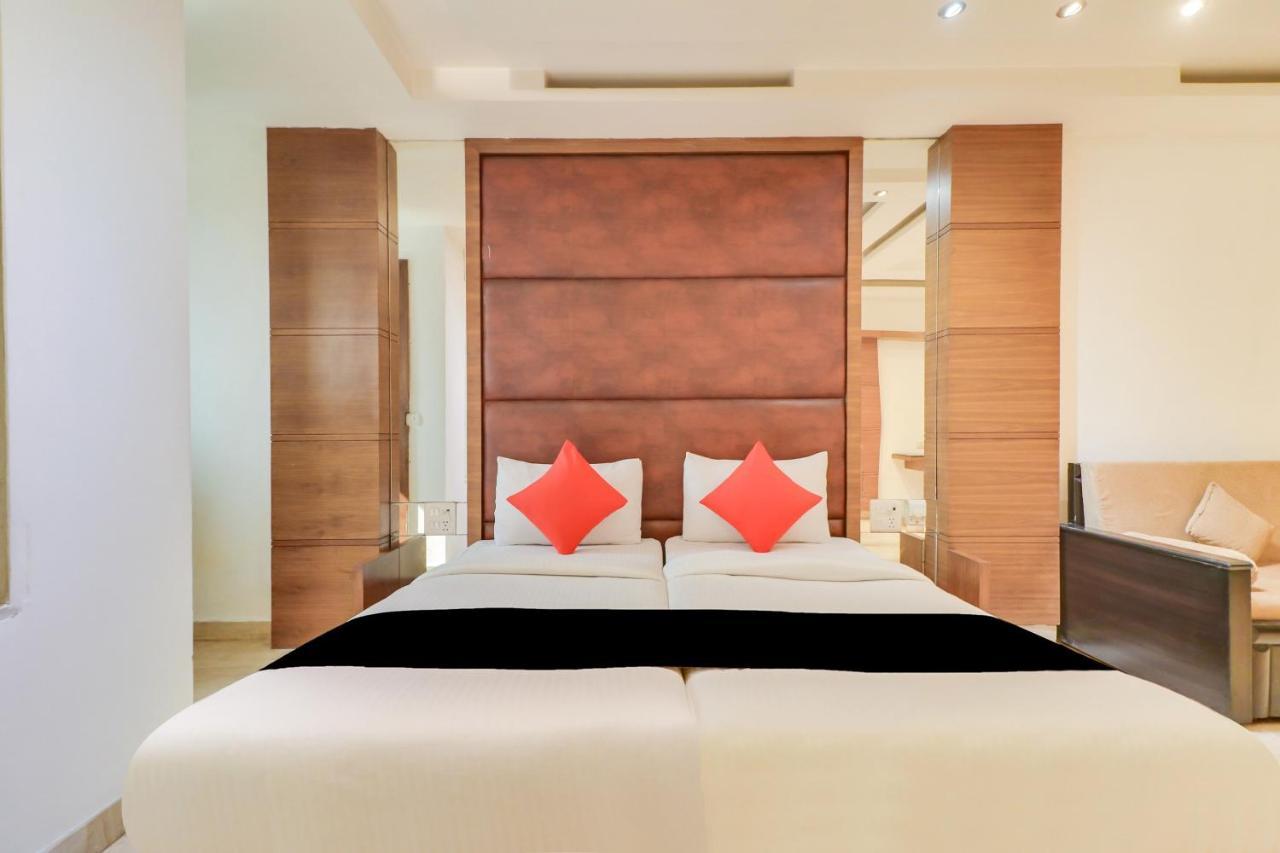 Townhouse 939 Hotel Gagan Inn Near Satyam Inox Patel Nagar Nuova Delhi Esterno foto