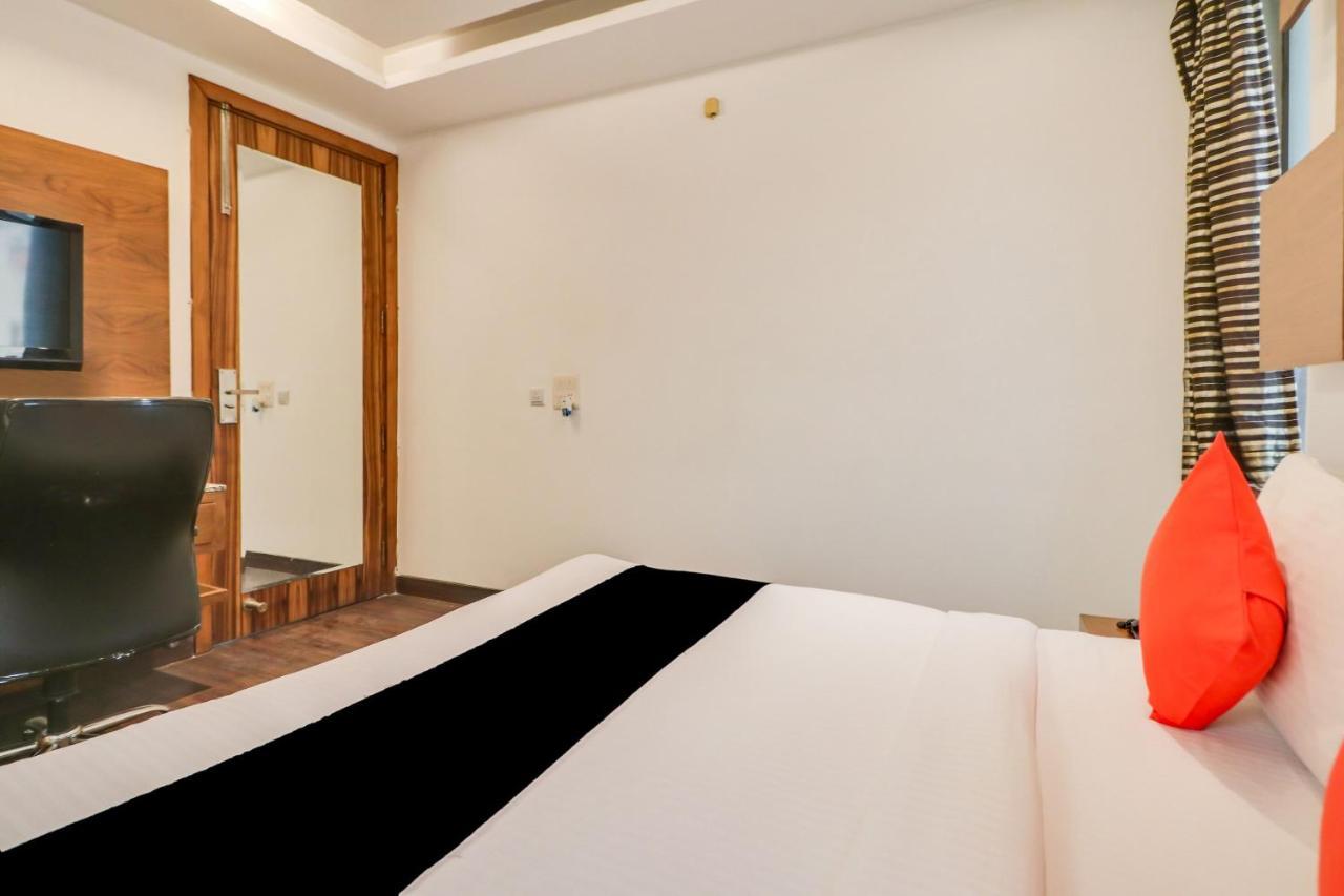 Townhouse 939 Hotel Gagan Inn Near Satyam Inox Patel Nagar Nuova Delhi Esterno foto