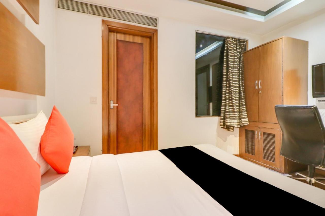 Townhouse 939 Hotel Gagan Inn Near Satyam Inox Patel Nagar Nuova Delhi Esterno foto